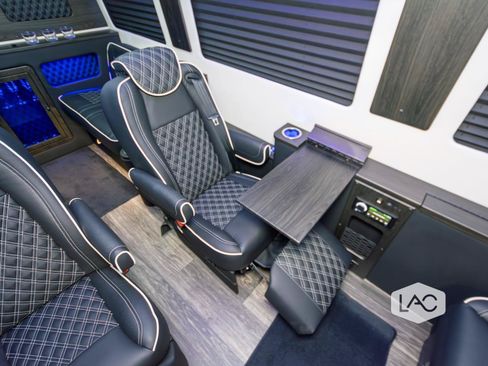 Used 2024 Mercedes-Benz Sprinter 3500 image 12