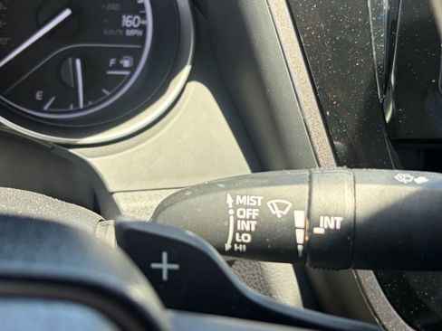 Used 2021 Toyota Camry SE FWD image 11