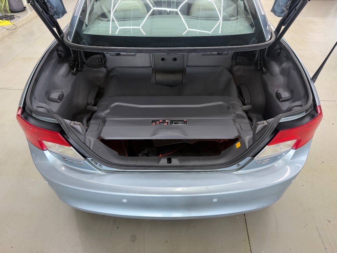 Used 2011 Volvo C70 T5 FWD image 9