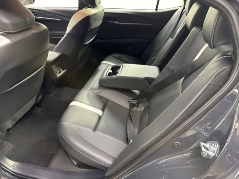 Used 2025 Toyota Camry SE image 28