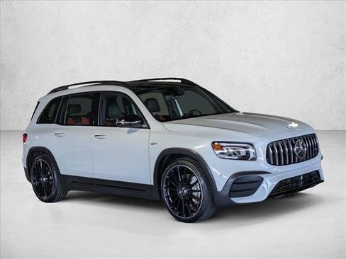Used 2022 Mercedes-Benz GLB 35 AMG 4MATIC image 5