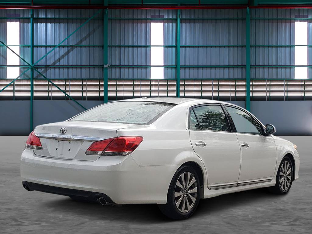 Used 2011 Toyota Avalon Limited FWD image 5