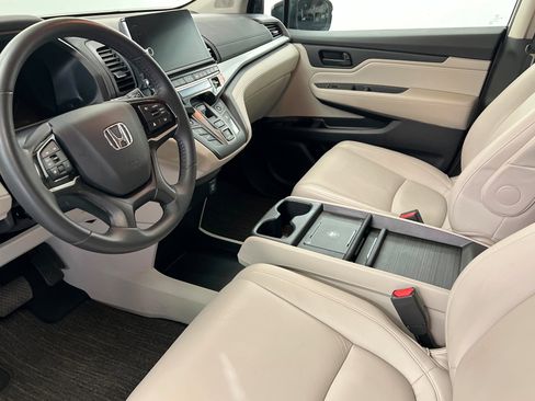 Used 2025 Honda Odyssey EX-L image 16