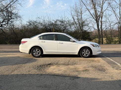 Used 2011 Honda Accord LX-P image 5