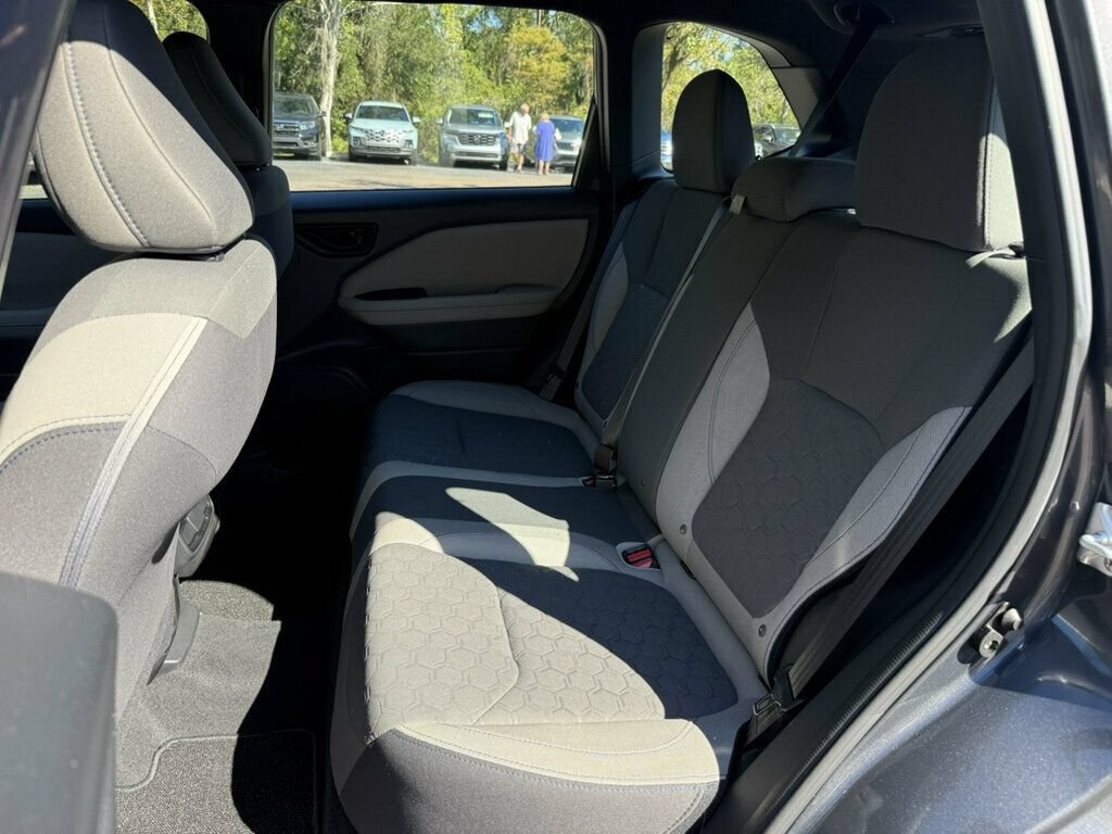 Used 2025 Subaru Forester AWD/4WD image 8