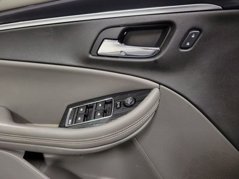 Used 2017 Chevrolet Impala LT image 19