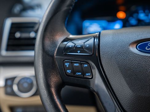 Certified 2017 Ford Explorer XLT w/ Equipment Group 202A image 33