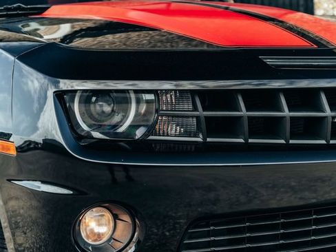Used 2010 Chevrolet Camaro SS w/ LPO, Ground Effects Package RWD image 44