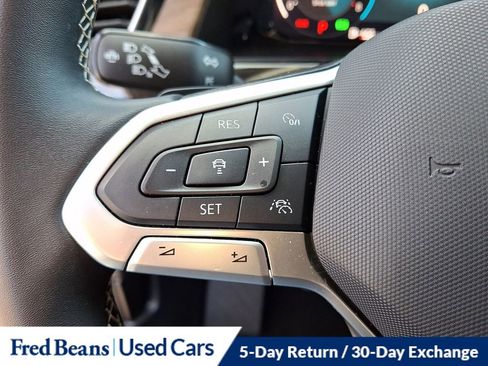 Certified 2025 Volkswagen Atlas SE image 23