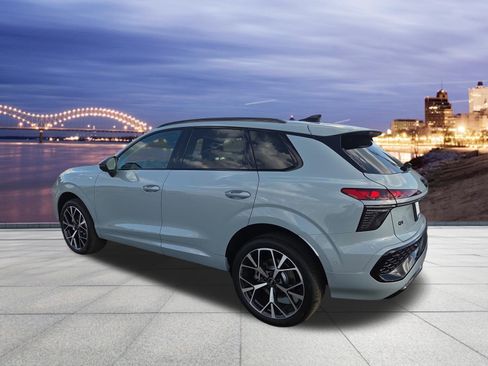 New 2026 Audi Q3 quattro 2.0T AWD/4WD image 3