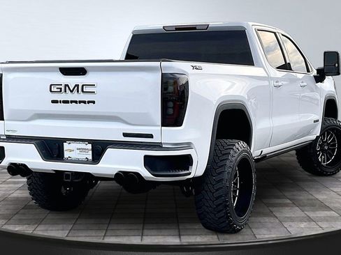 Used 2020 GMC Sierra 1500 Elevation w/ Elevation Value Package AWD/4WD image 2