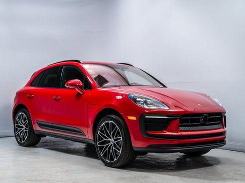 New 2026 Porsche Macan AWD/4WD image 9