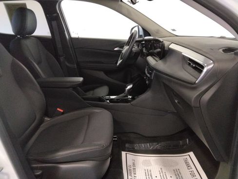 Used 2025 Buick Encore GX Preferred FWD image 38