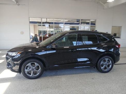 Certified 2023 Ford Escape ST-Line Select w/ Tech Pack #1 image 5