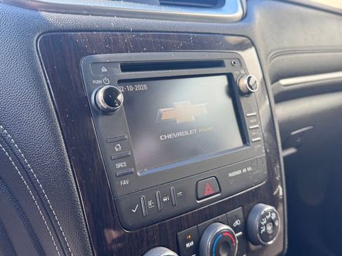 Used 2017 Chevrolet Traverse LT w/ Style and Technology Package image 20