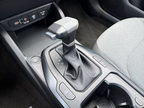 New 2026 Kia K4 FWD image 15