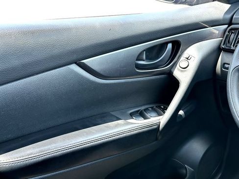 Used 2022 Nissan Rogue Sport S FWD image 25