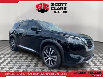 Used 2025 Nissan Pathfinder Platinum