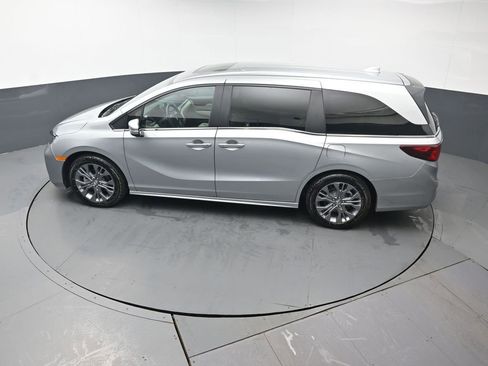Used 2025 Honda Odyssey Touring image 40