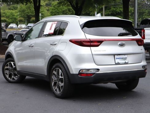 Used 2020 Kia Sportage EX AWD/4WD image 3