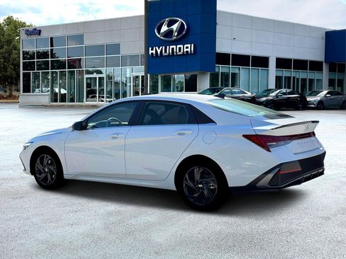 New 2026 Hyundai Elantra SEL Sport Premium image 4