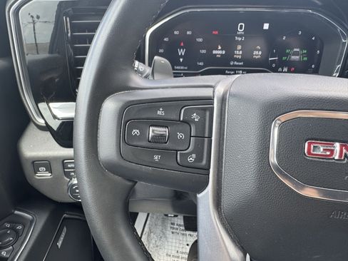 Used 2023 GMC Sierra 1500 SLT AWD/4WD image 9