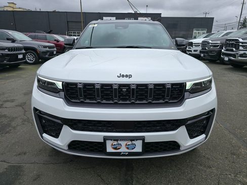New 2026 Jeep Grand Cherokee L Summit image 3