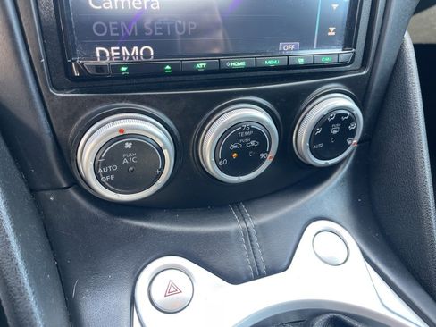 Used 2017 Nissan 370Z Coupe image 18