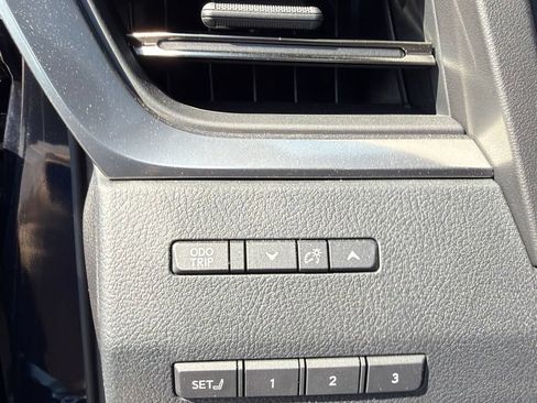 Used 2025 Lexus GX 550 w/ Accessory Package (2T) AWD/4WD image 12