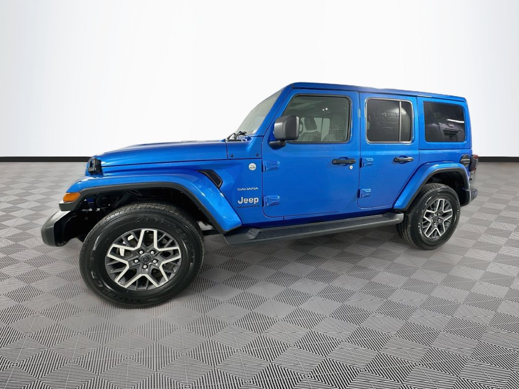 Certified 2024 Jeep Wrangler Unlimited Sahara w/ Technology Group AWD/4WD image 4