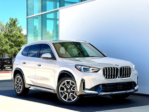 New 2026 BMW X1 xDrive28i w/ Technology Package AWD/4WD image 1