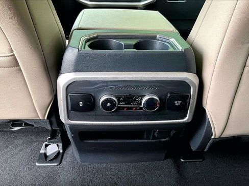 Used 2024 Ford Expedition Limited AWD/4WD image 17