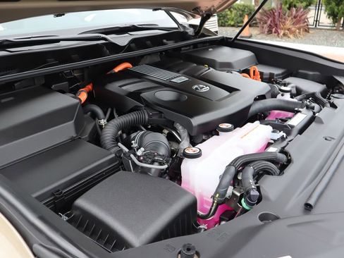 New 2026 Lexus LX 700h Overtrail image 16