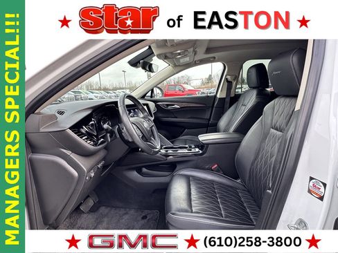 Used 2021 Buick Envision Avenir w/ Technology Package II image 16