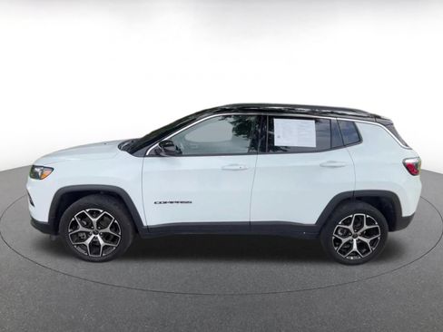 Used 2025 Jeep Compass Limited AWD/4WD image 9
