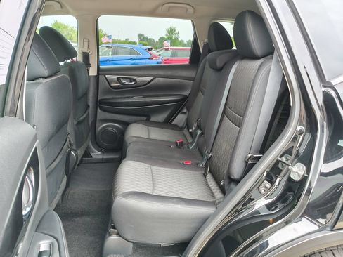 Used 2017 Nissan Rogue SV FWD image 8