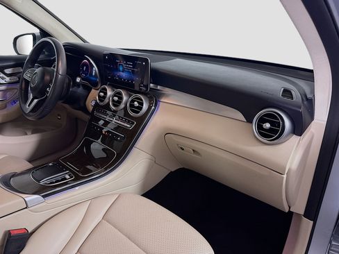 Used 2022 Mercedes-Benz GLC 300 w/ Premium Package Lite image 30