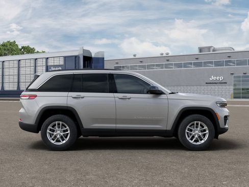 New 2025 Jeep Grand Cherokee Laredo X image 21