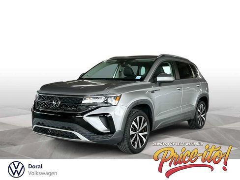 Certified 2023 Volkswagen Taos SE FWD image 1