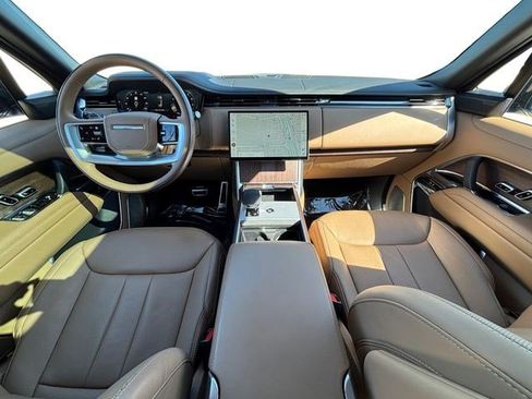 Used 2025 Land Rover Range Rover Autobiography AWD/4WD image 12