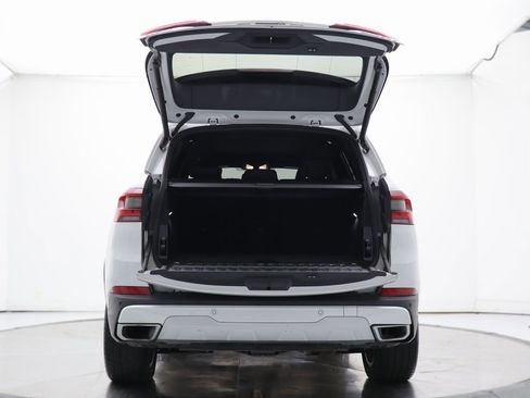 Used 2021 BMW X5 xDrive45e w/ Parking Assistance Package image 5