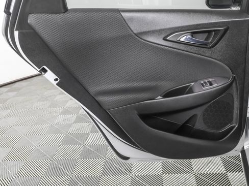 Used 2022 Chevrolet Malibu RS FWD image 36