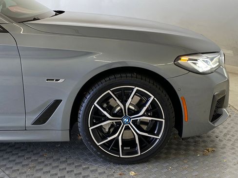 Certified 2023 BMW 530e xDrive w/ M Sport Package image 10