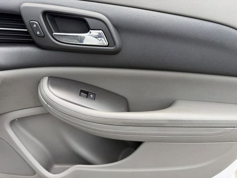 Used 2013 Chevrolet Malibu LS w/ Protection Package FWD image 23