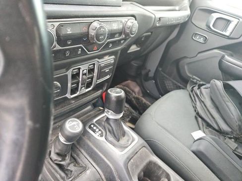 Used 2018 Jeep Wrangler Unlimited Sport S image 5