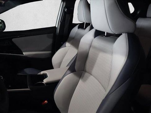 Used 2024 Subaru Solterra Limited image 22