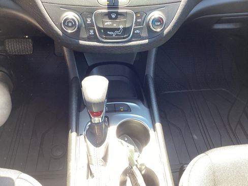 Used 2024 Chevrolet Malibu RS w/ LPO, Floor Liner Package FWD image 18