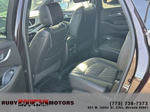Used 2023 Buick Enclave Avenir image 20