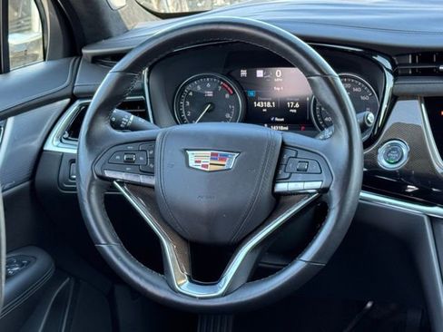 Certified 2024 Cadillac XT6 Premium Luxury w/ Platinum Package image 28