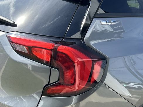 Used 2020 GMC Terrain SLE w/ Driver Convenience Package image 9